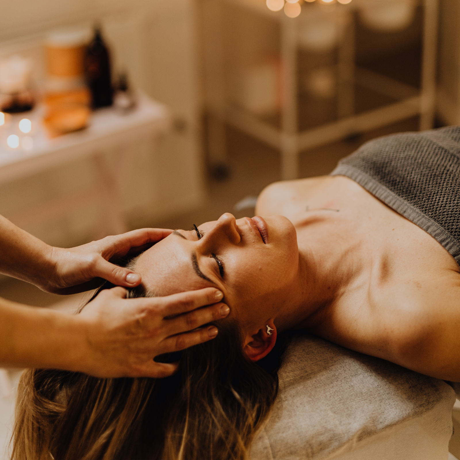 Japanische Kopfmassage — Kopfhaut-Akupressur